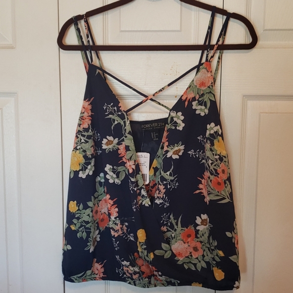 Forever 21 Tops - F21 Floral Crop Size XL